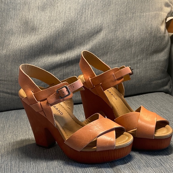 Lucky Brand Peachy- Pink Platform Sandals - Picture 1 of 6